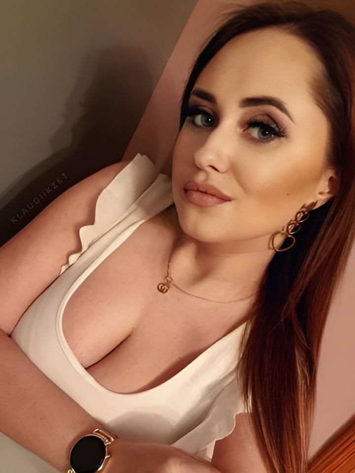 Елена привлекальеная девушка из Нефтекамска цена от 2500 руб