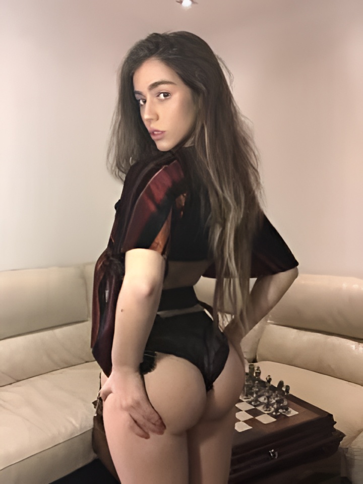 Роксана привлекальеная девушка из Нефтекамска цена от 5000 руб