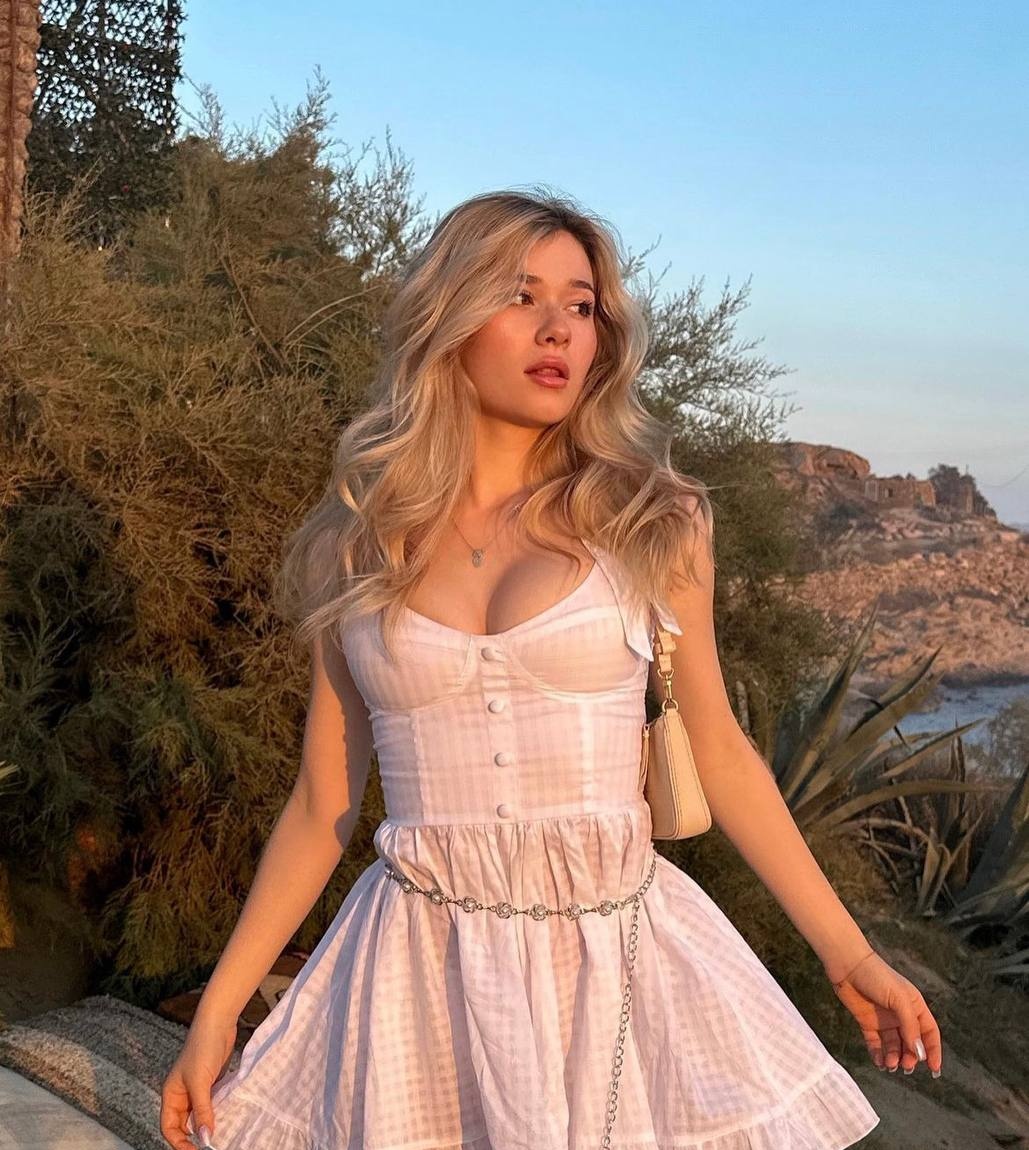 Настенька привлекальеная девушка из Нефтекамска цена от 3000 руб